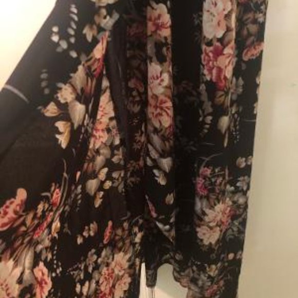 SHEIN CURVE FLORAL PRINT DRESS - Picture 4 of 5